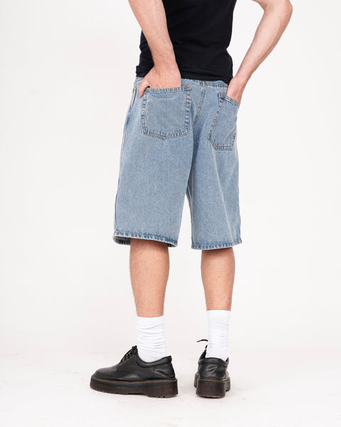 DENIM DOUBLE KNEE UTILITY SHORTS IN STONE LIGHT