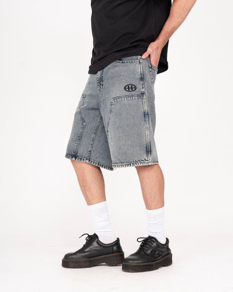 DENIM DOUBLE KNEE UTILITY SHORTS IN TINTED WASH