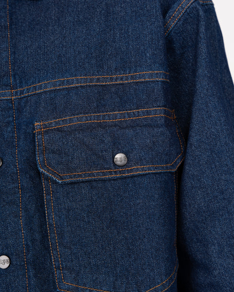 DENIM TRUCKER JACKET IN INDIGO