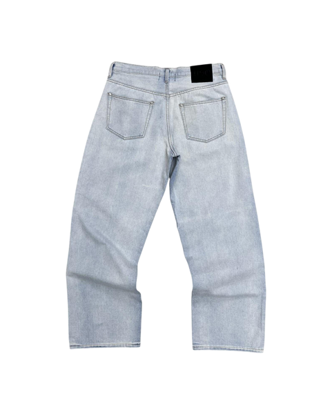 EMBLEM BAGGY JEANS IN BLEACH