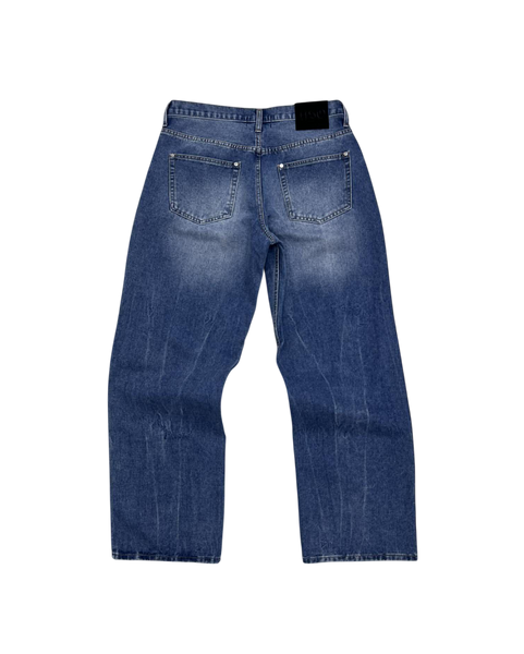 EMBLEM BAGGY JEANS IN CLASSIC WASHED