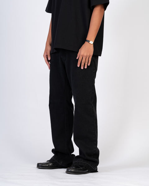 FLARED DENIM JEANS IN BLACK WASH