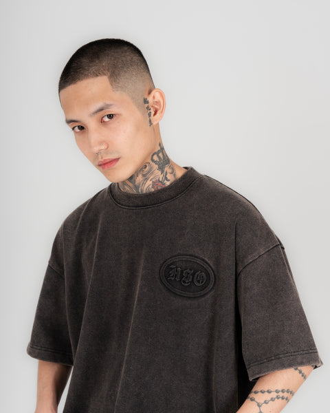 EMBOSSED HEAVY BOX TEE IN WASHED BLACK