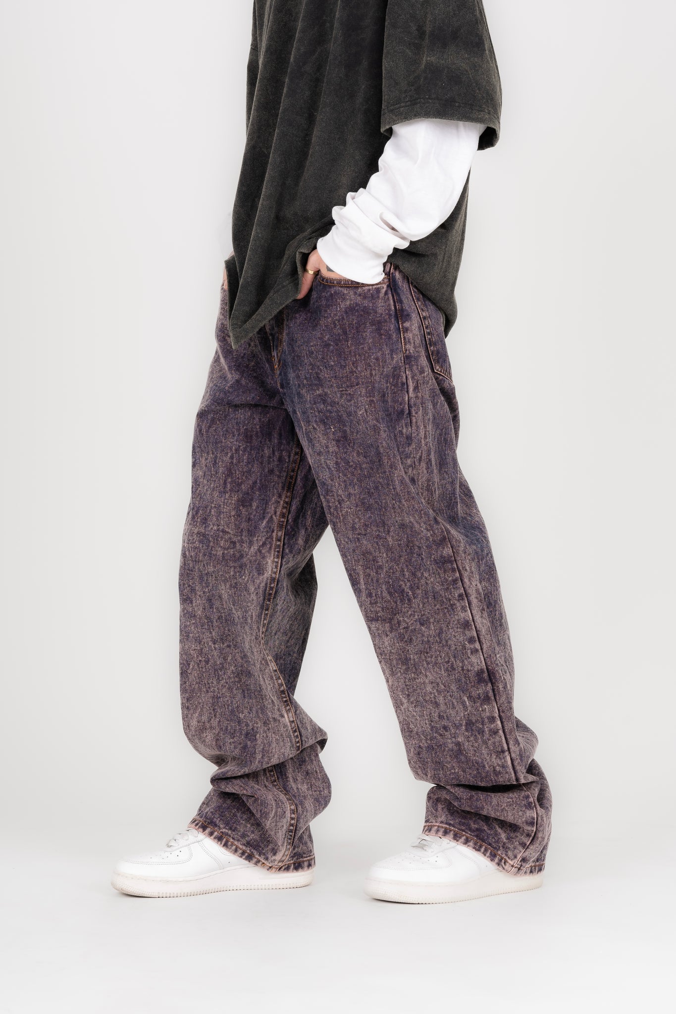 BAGGY JEANS IN ACID PLUM