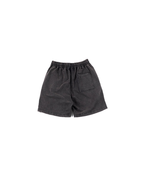 EMBOSSED SWEATSHORT IN WASHED BLACK