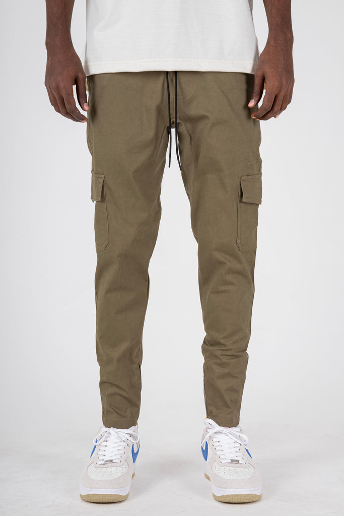 CARGO PANTS WITH ZIP IN OLIVE – HSO