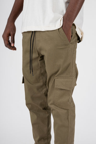 CARGO PANTS WITH ZIP IN OLIVE