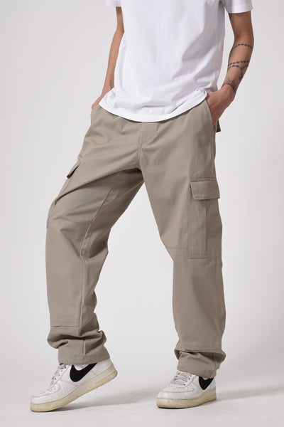 CLASSIC CARGO PANTS IN STONE