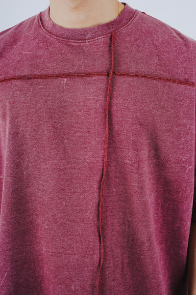 CUT OUT TEE IN OVERDYED MAROON