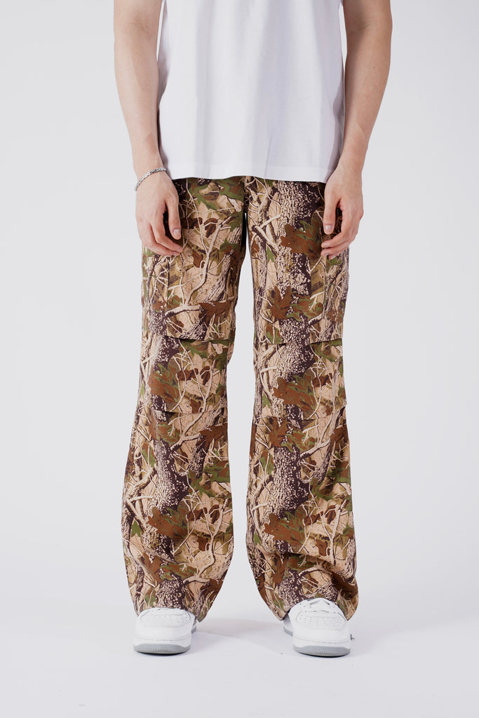 FLARED PANTS IN FOREST CAMOU – HSO